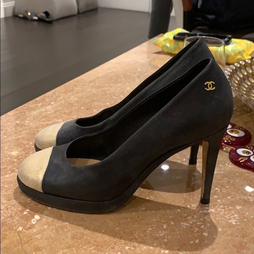 Chanel Pumps